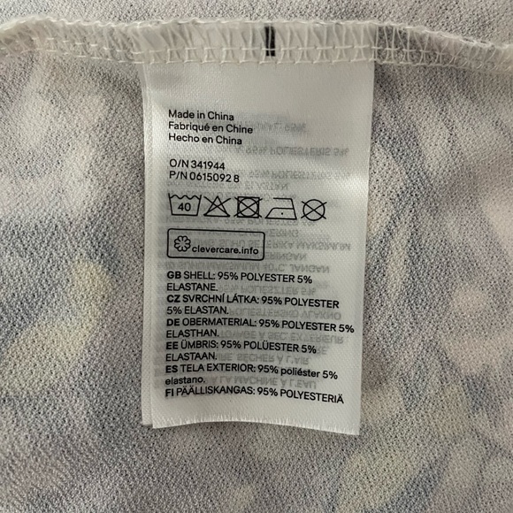 H&M NEW Women's Small Blouse Butterflies Birds Stretchy Long Sleeves - Picture 6 of 6